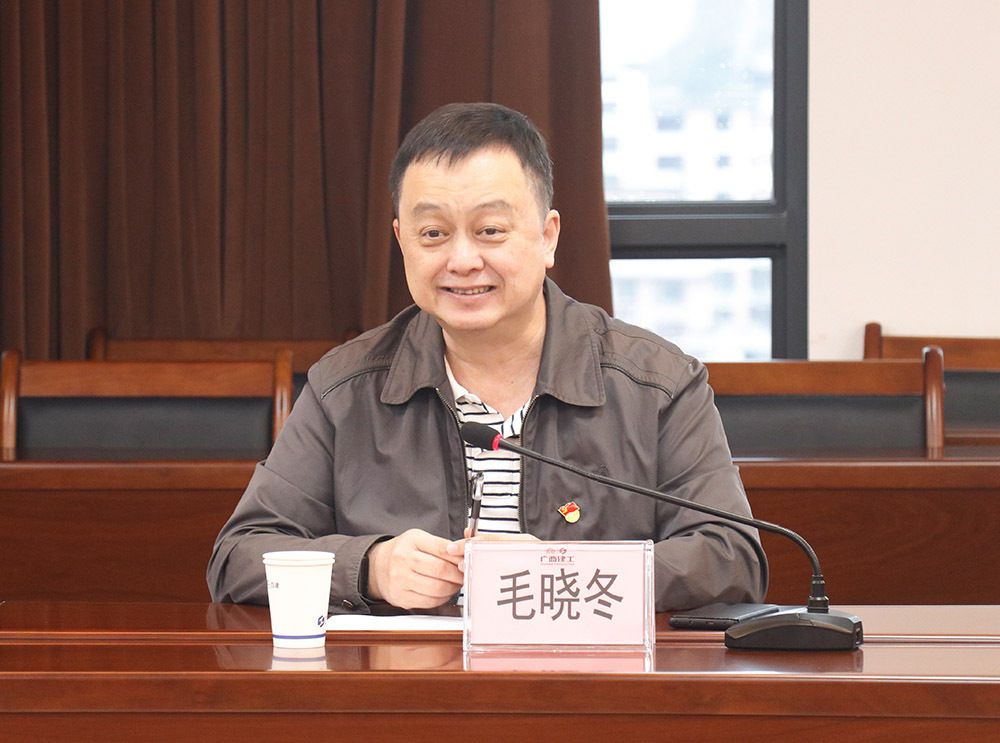 毛曉冬率隊到廣西建工四建公司開(kāi)展“筑星工程”黨支部評星定級復核工作1.jpg