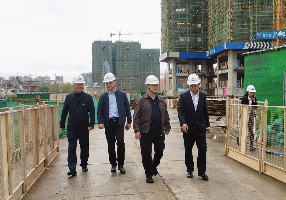 毛曉冬率隊到廣西建工四建公司開(kāi)展“筑星工程”黨支部評星定級復核工作4.jpg