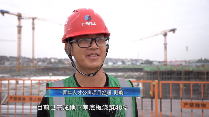 項目負責人接受媒體采訪(fǎng).png